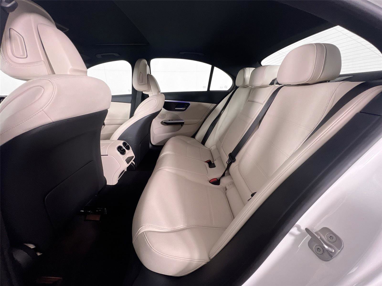 Certified 2024 Mercedes-Benz C 300 4MATIC Sedan image 21