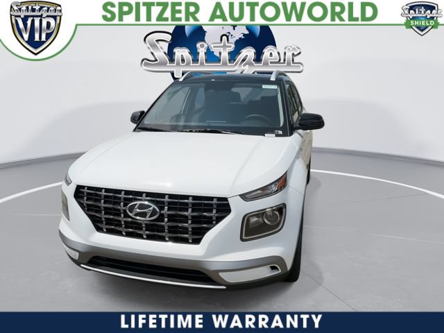 New 2026 Hyundai Venue SEL FWD image 3