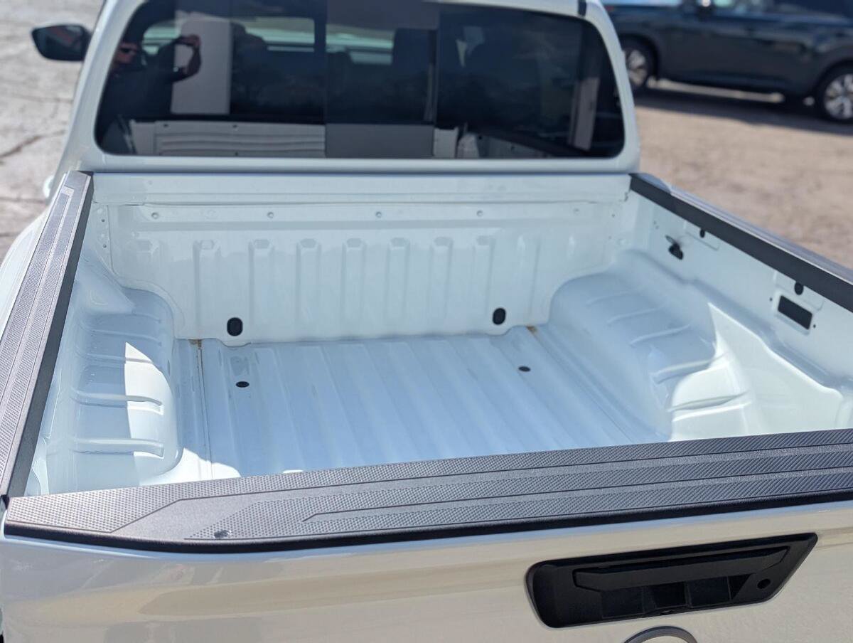 New 2026 Nissan Frontier SV AWD/4WD image 17