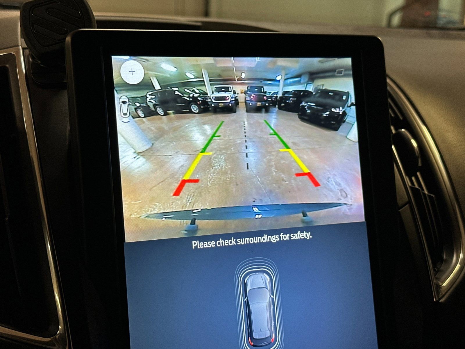 Used 2022 Ford Edge Titanium w/ Equipment Group 301A AWD/4WD image 19