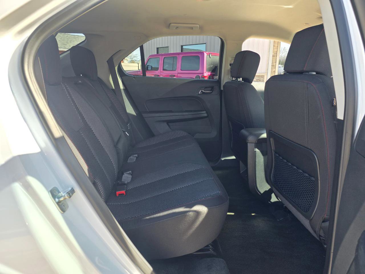 Used 2017 Chevrolet Equinox LT w/ Convenience Package image 23