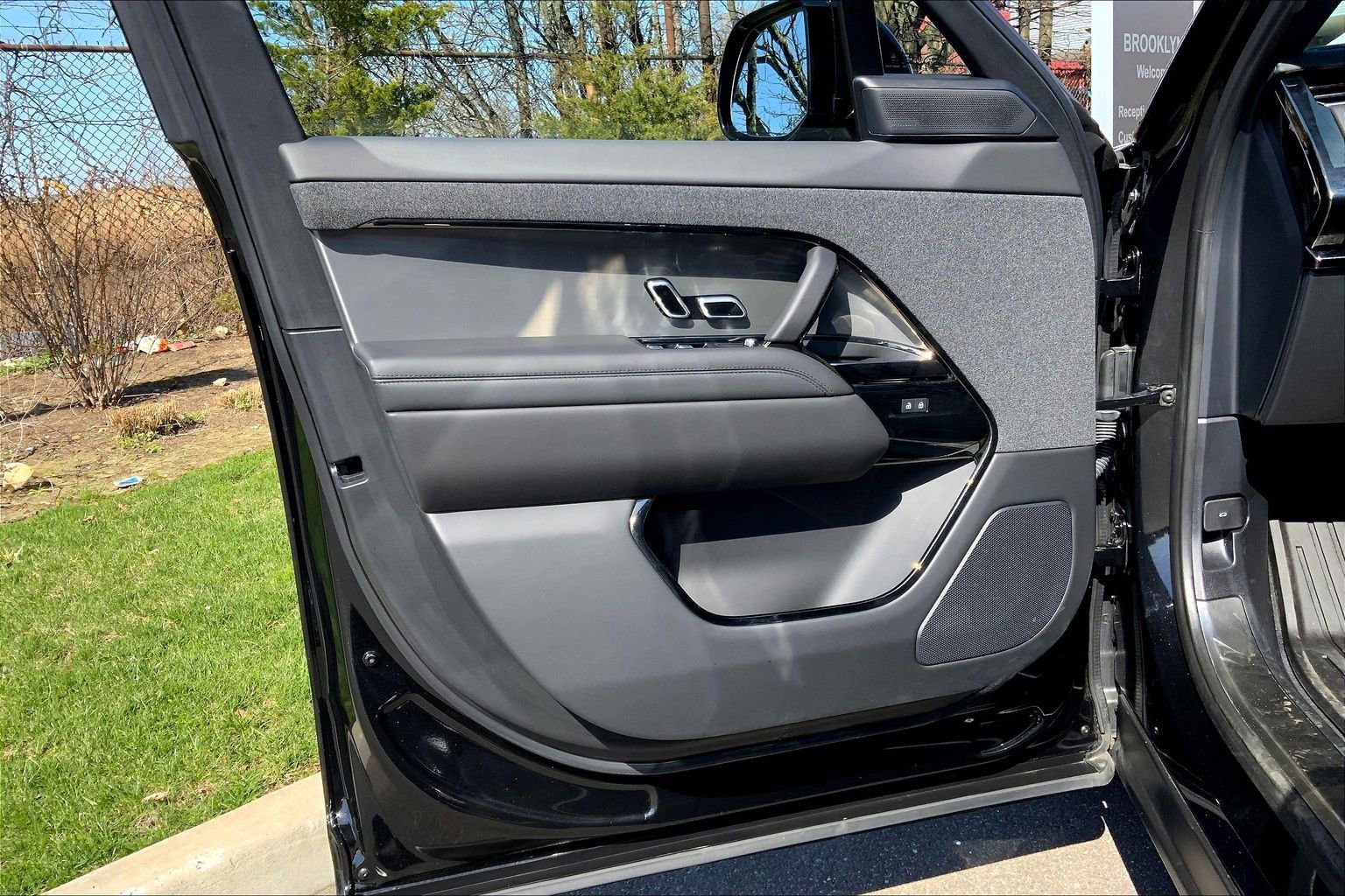 Used 2024 Land Rover Range Rover Sport Dynamic SE image 21