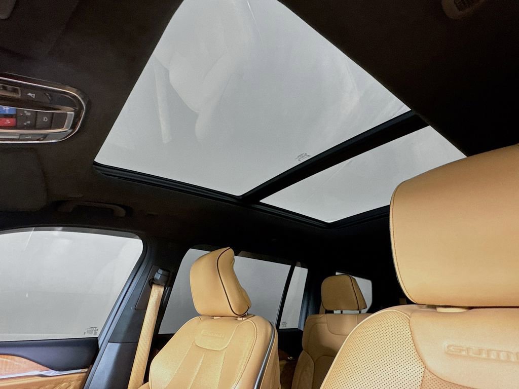 Certified 2024 Jeep Grand Cherokee L Summit AWD/4WD image 22