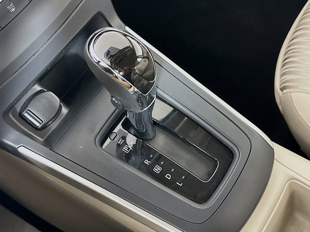 Used 2016 Nissan Sentra SV FWD image 19