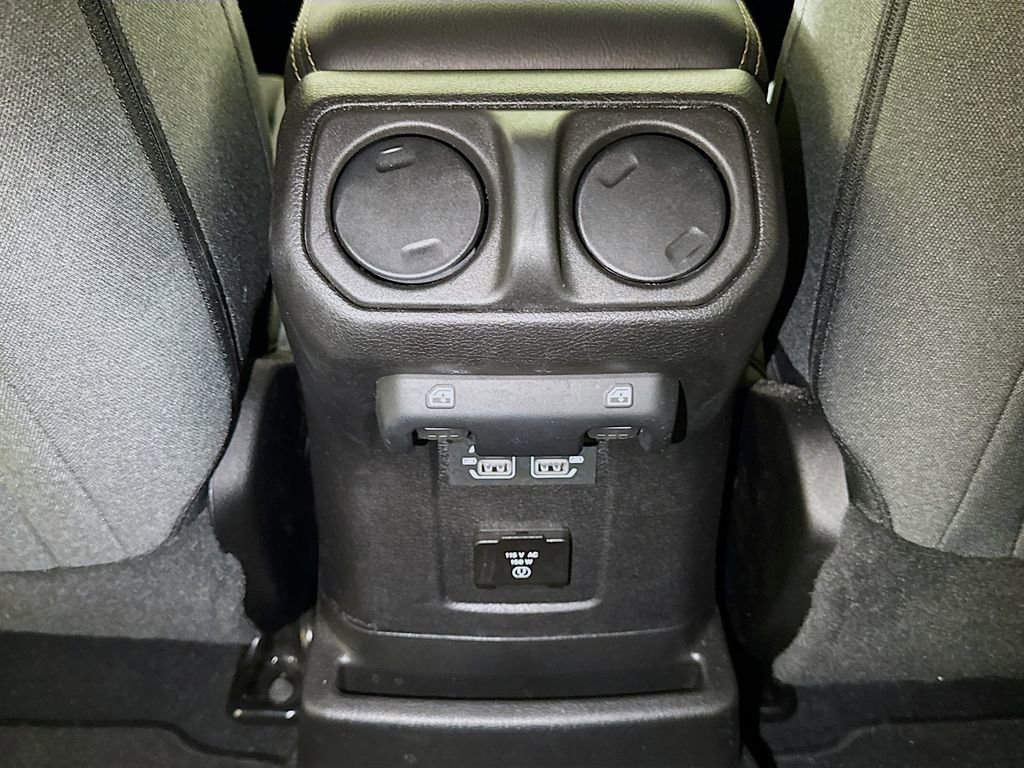 Used 2025 Jeep Wrangler Unlimited Sahara w/ Safety Group AWD/4WD image 22