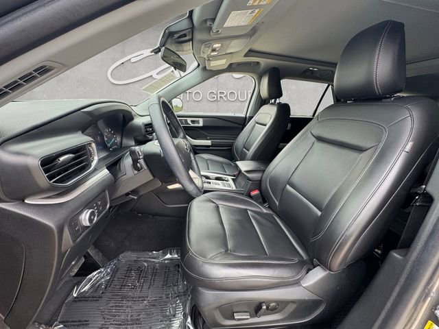 Used 2022 Ford Explorer XLT w/ Equipment Group 202A RWD image 19