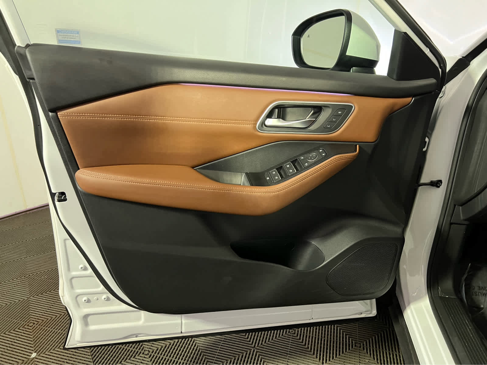 Certified 2024 Nissan Rogue Platinum w/ Platinum Premium Package image 23