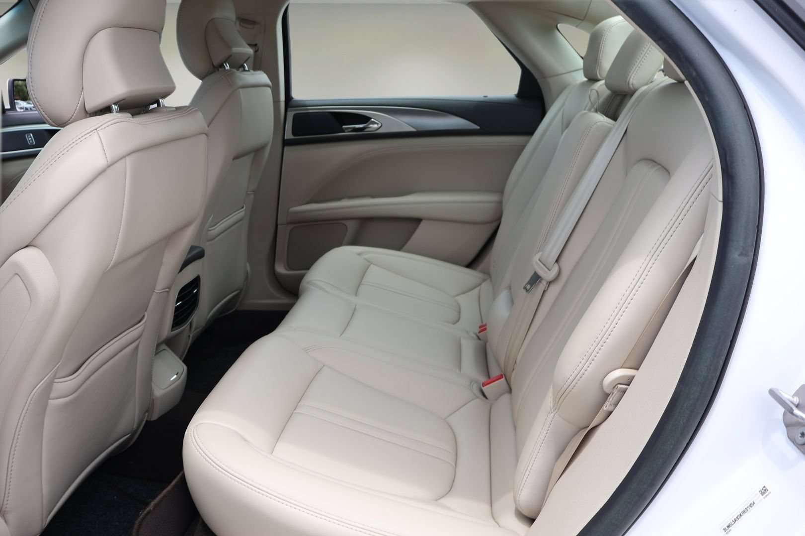 Used 2019 Lincoln MKZ Premiere FWD image 13