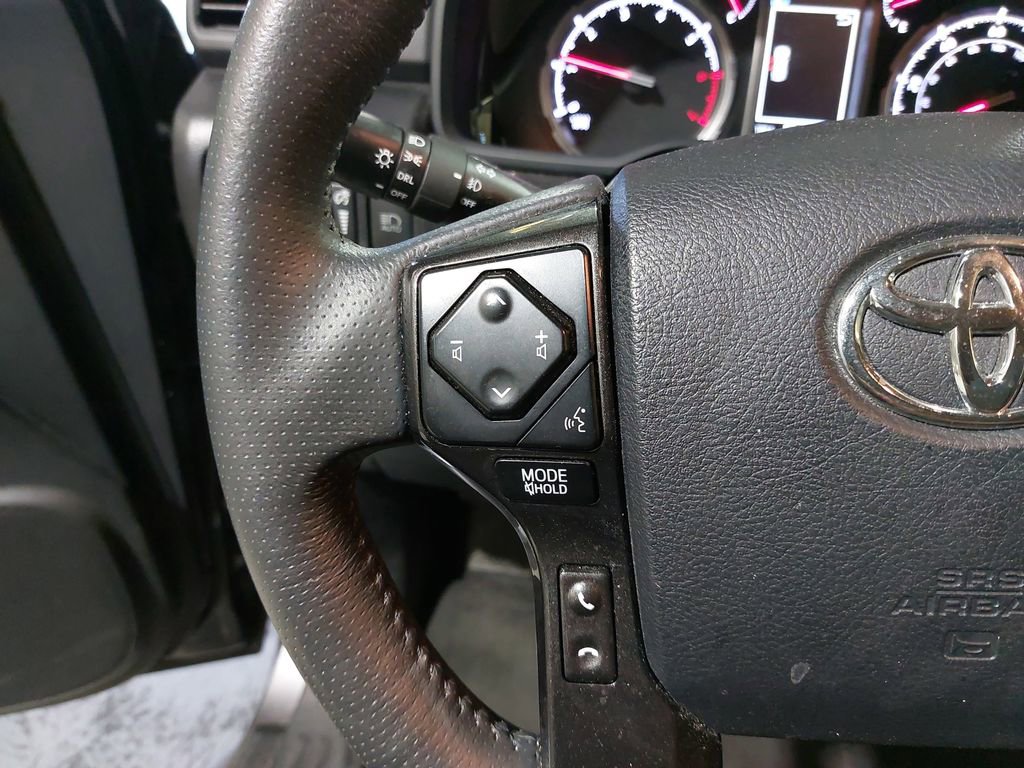 Used 2023 Toyota 4Runner TRD Off-Road AWD/4WD image 18