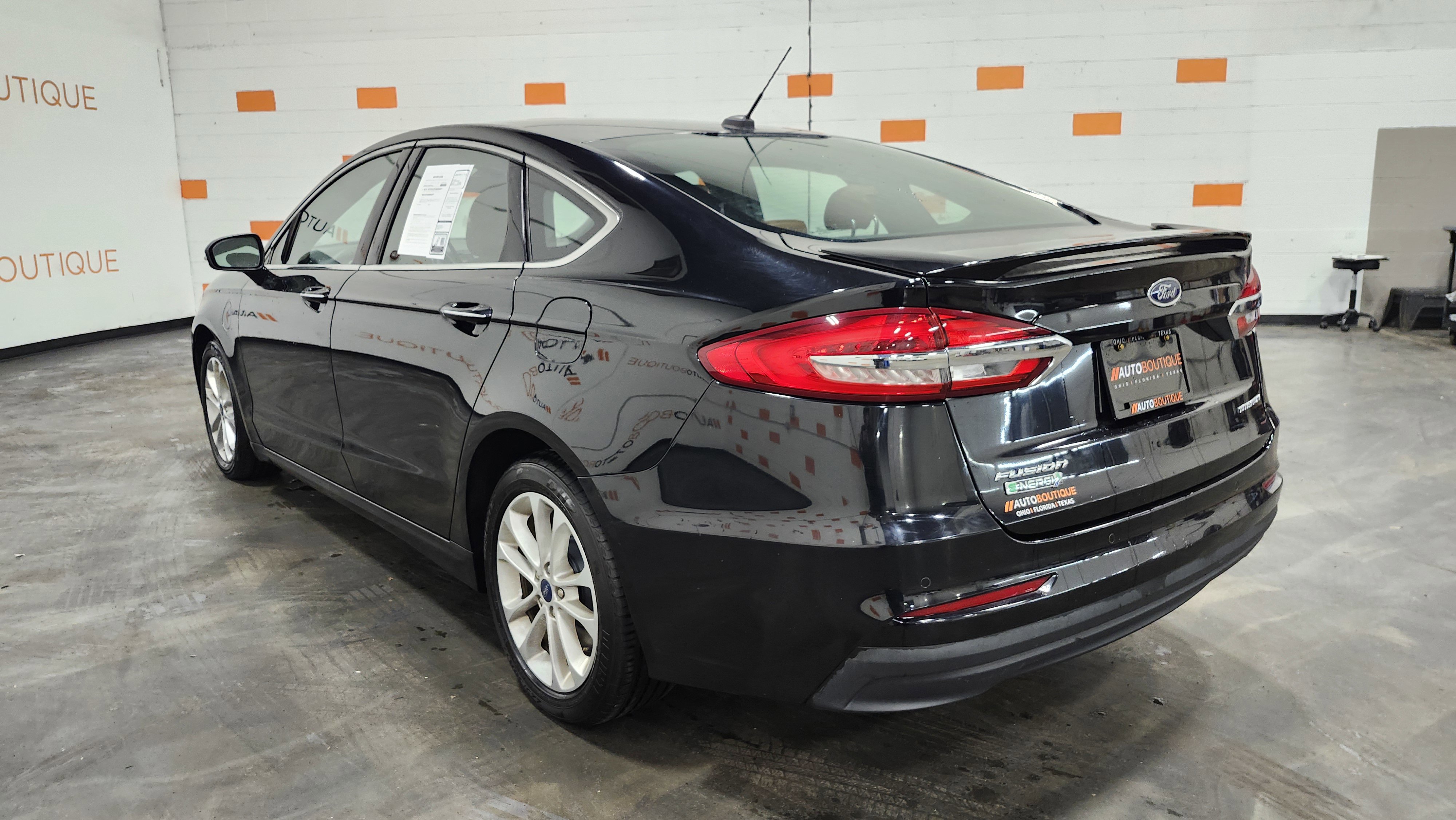 Used 2019 Ford Fusion Energi Titanium image 15