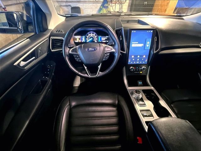 Used 2023 Ford Edge SEL image 5