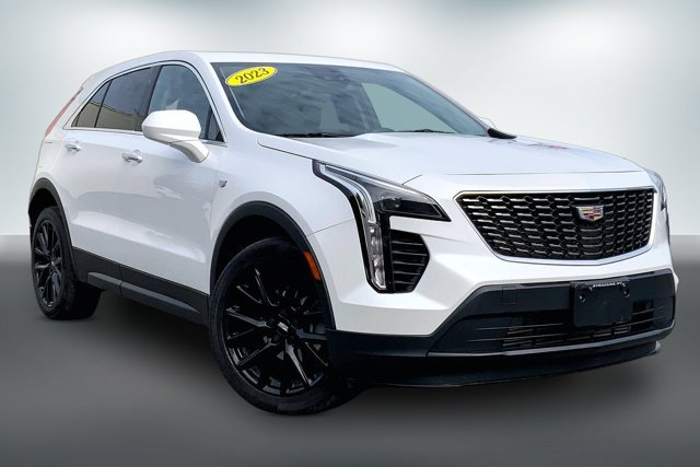 Used 2023 Cadillac XT4 Luxury w/ Cold Weather Package AWD/4WD image 1