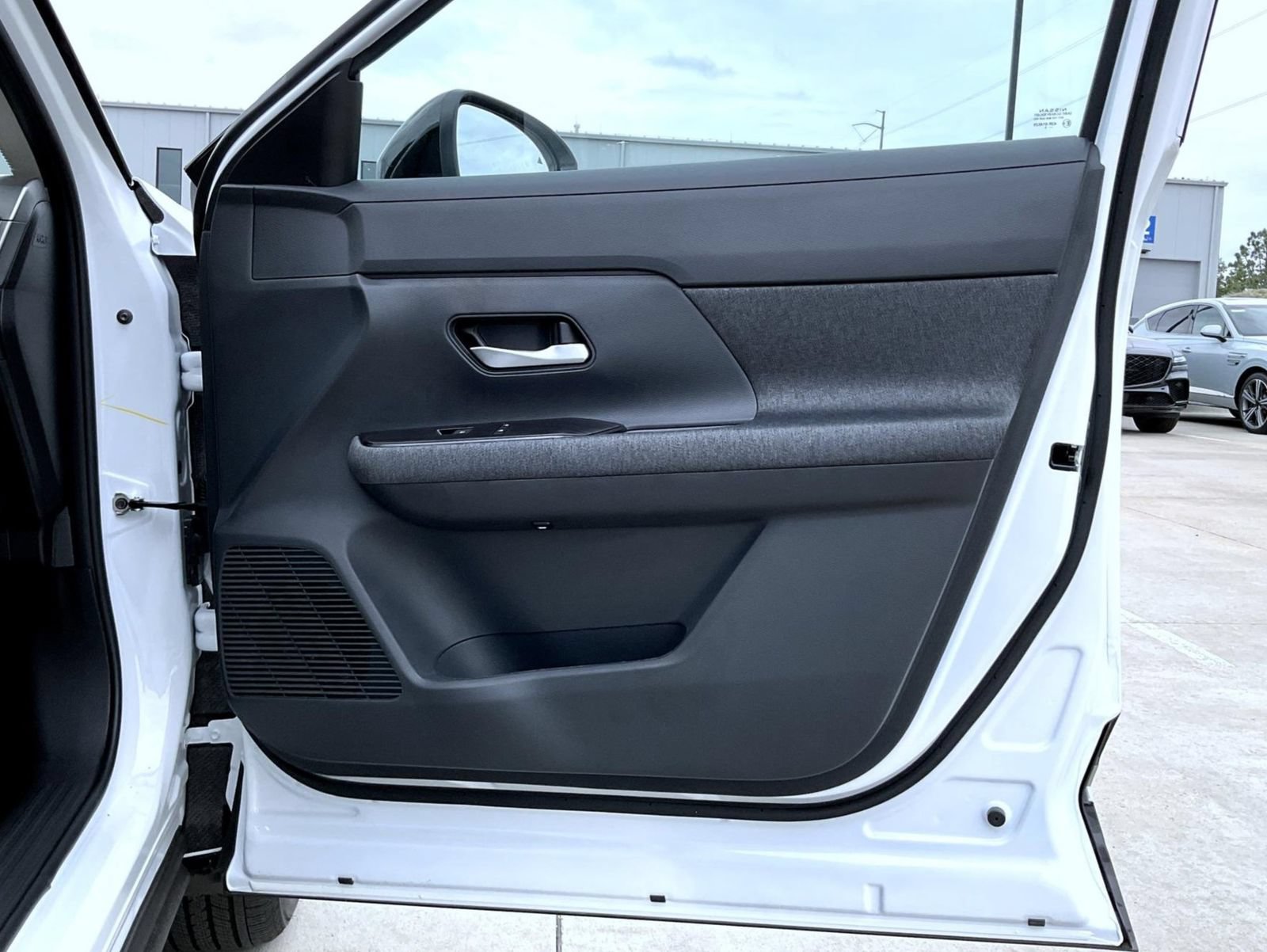 New 2026 Nissan Kicks SV AWD/4WD image 17