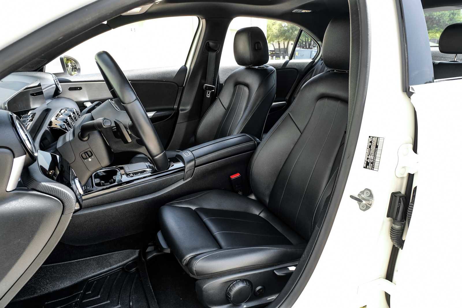 Used 2022 Mercedes-Benz A 220 image 35