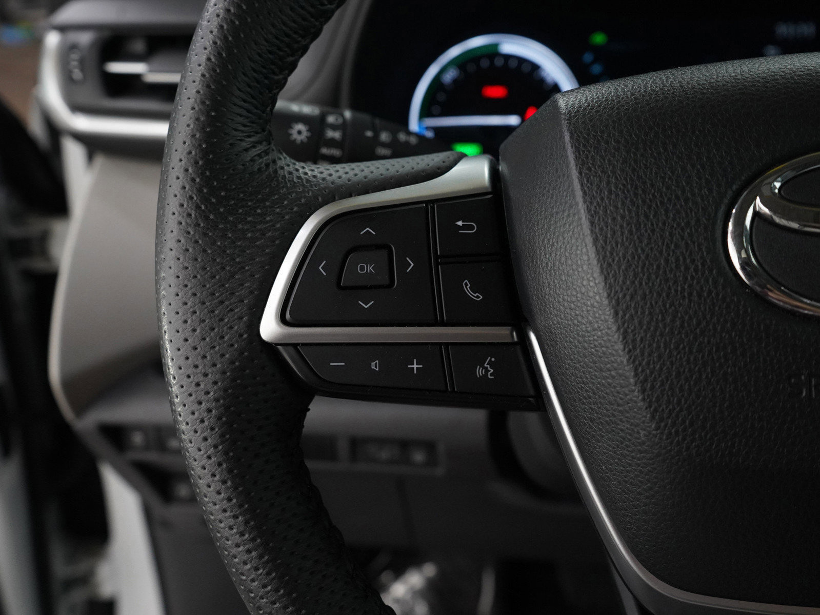 New 2024 Toyota Sienna Limited image 23