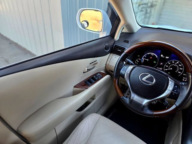 Used 2013 Lexus RX 450h AWD w/ Navigation Pkg image 18