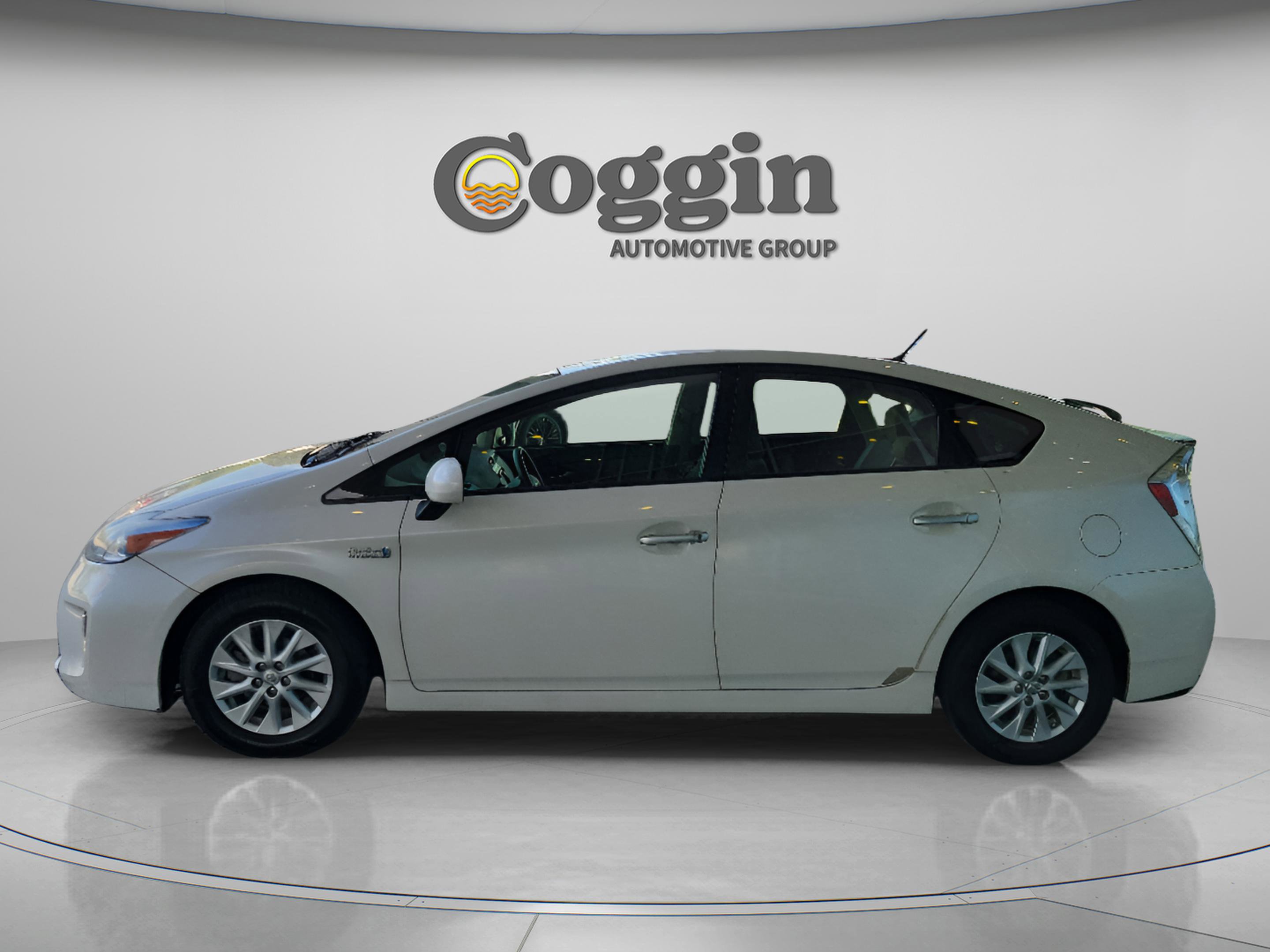 Used 2013 Toyota Prius Prime Plug-In Hybrid image 2