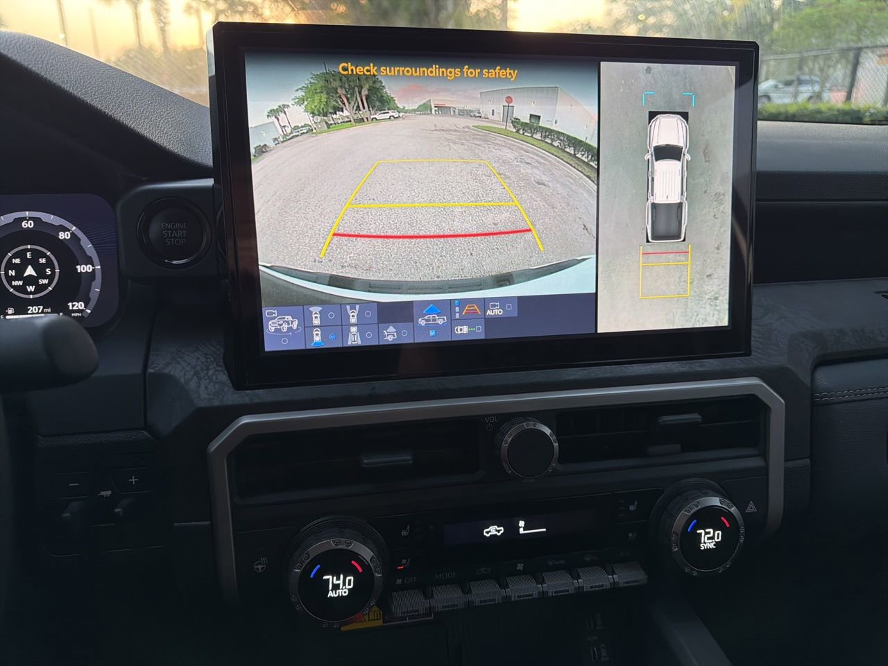 Used 2024 Toyota Tacoma Limited w/ Limited Package (LT) image 11