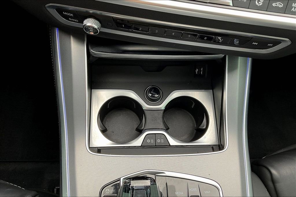 Used 2019 BMW X5 xDrive50i w/ M Sport Package AWD/4WD image 16