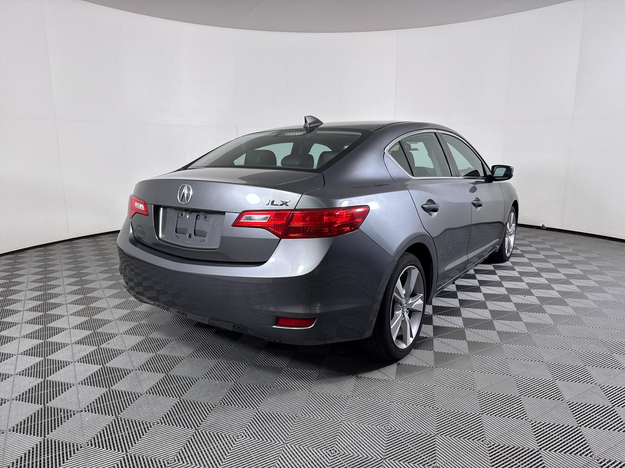 Used 2013 Acura ILX w/ Premium Package FWD image 19