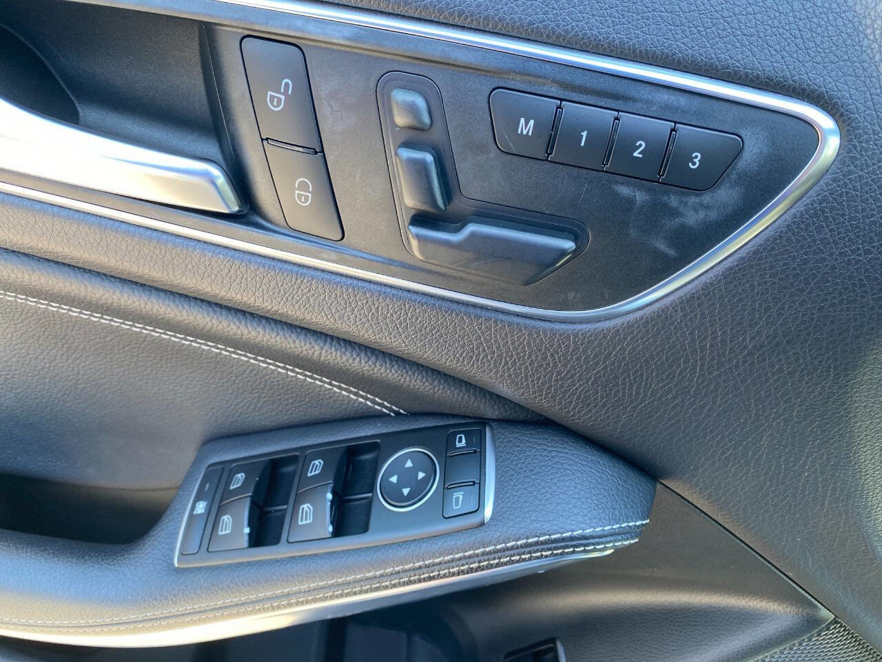 Used 2015 Mercedes-Benz GLA 250 4MATIC image 12