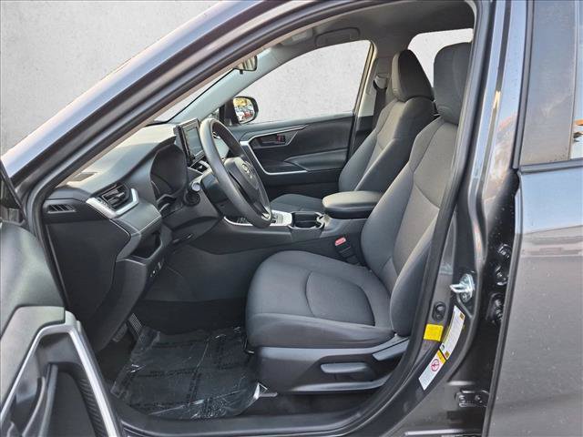 Used 2019 Toyota RAV4 LE w/ Carpet Mat Package FWD image 15