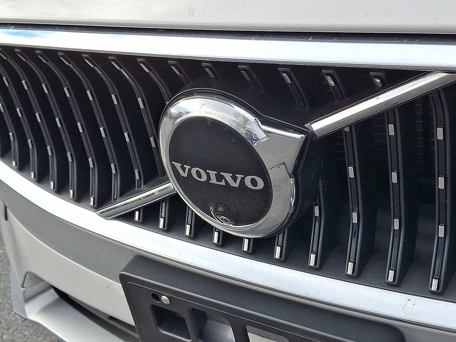 Used 2024 Volvo V90 B6 Cross Country Ultimate image 32