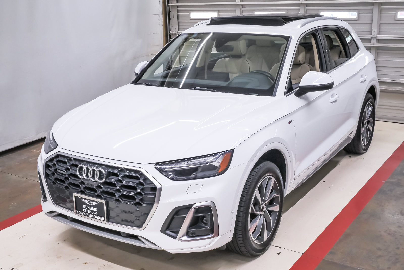 Used 2022 Audi Q5 2.0T Prestige w/ Prestige Package AWD/4WD image 1