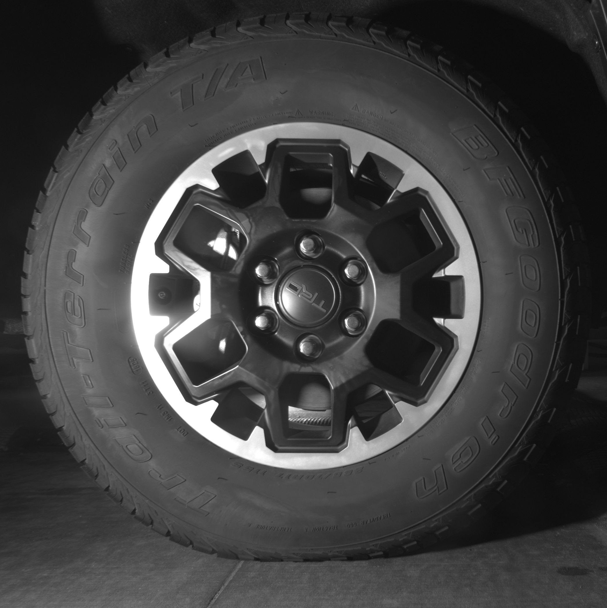 Used 2025 Toyota Tacoma TRD Off-Road AWD/4WD image 13