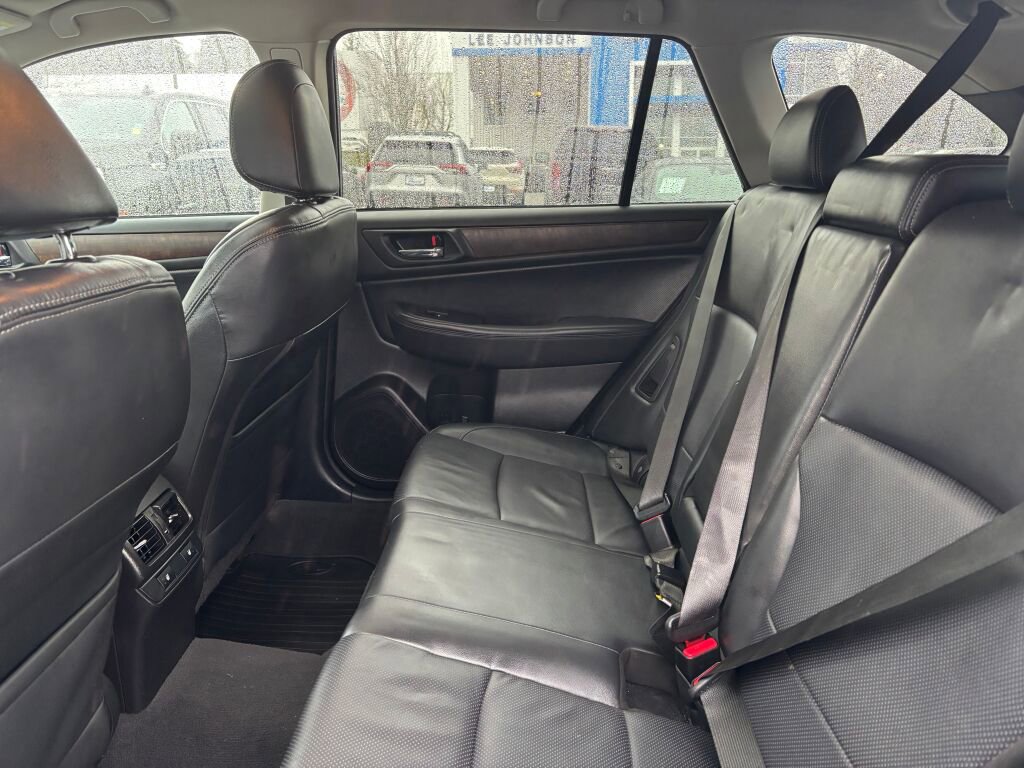 Used 2016 Subaru Outback 2.5i Limited image 13