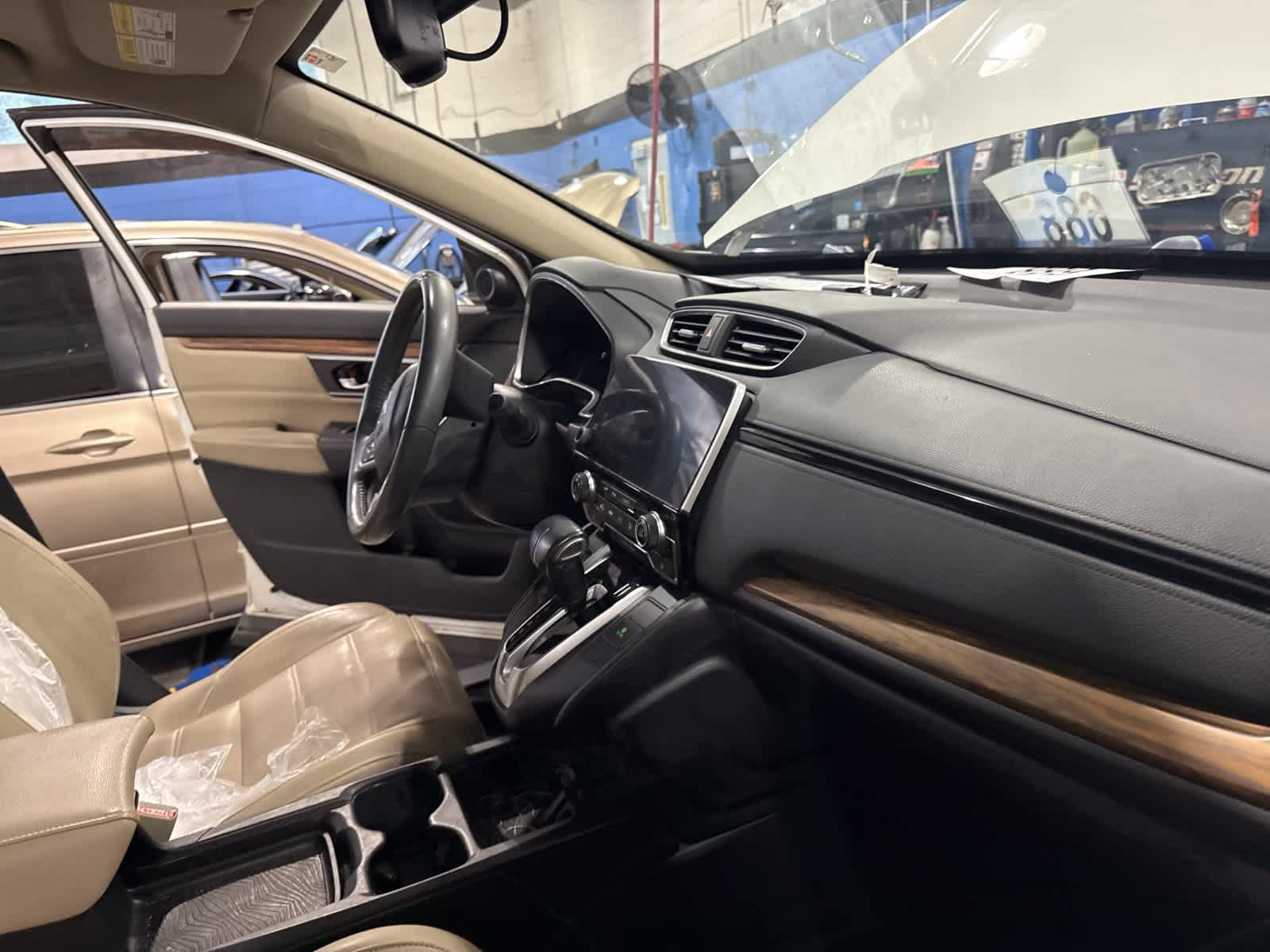 Used 2017 Honda CR-V Touring image 10