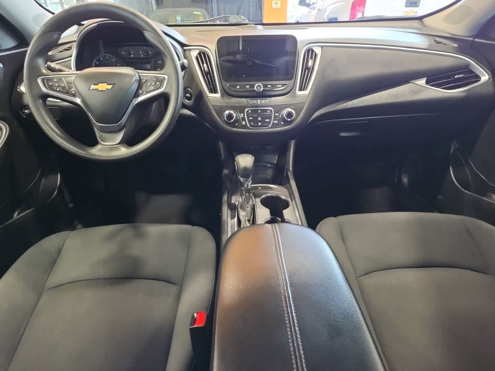 Used 2023 Chevrolet Malibu LT FWD image 27