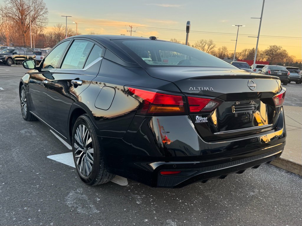 Used 2024 Nissan Altima 2.5 SV image 6