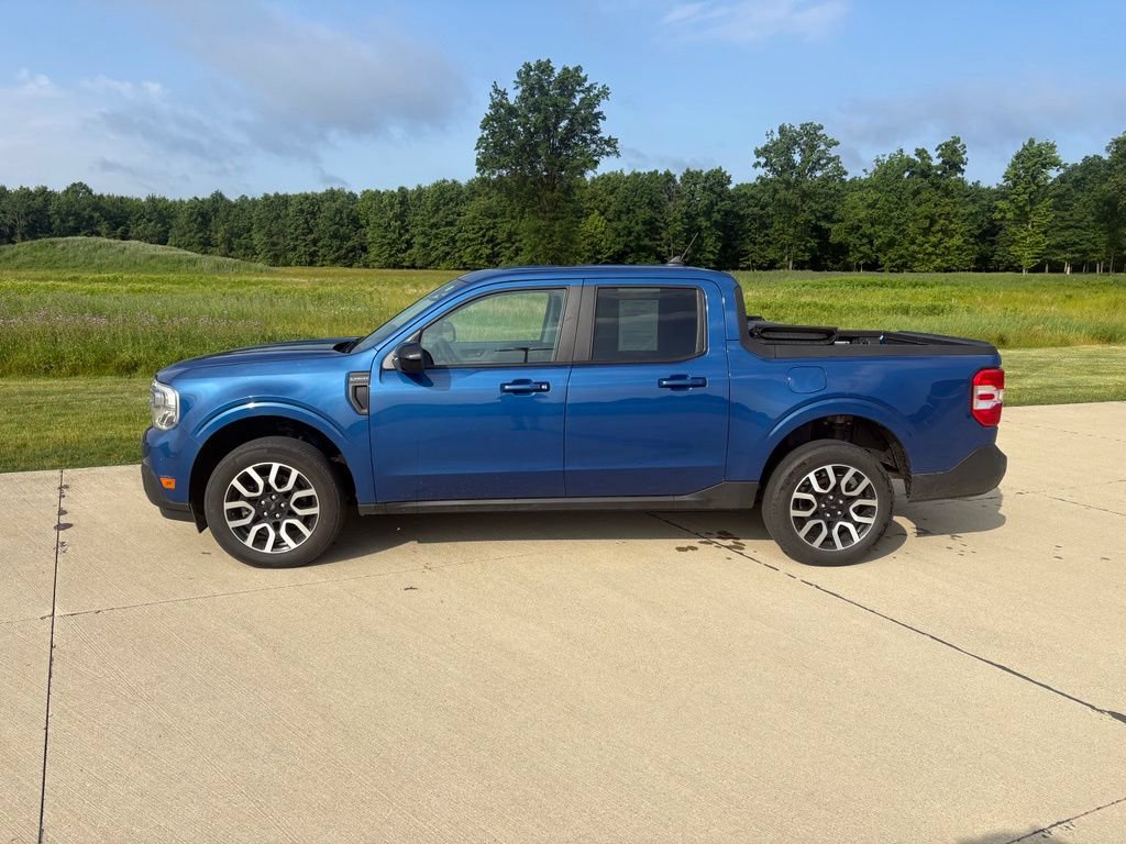 Used 2024 Ford Maverick Lariat FWD image 3