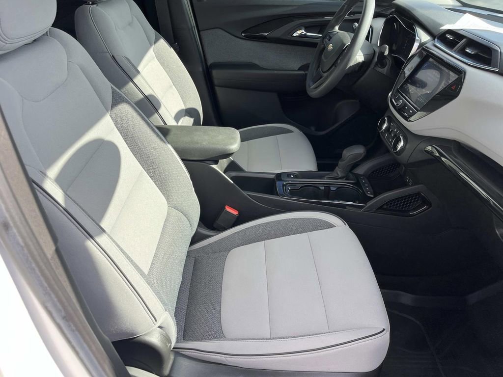 Certified 2021 Chevrolet TrailBlazer LT w/ Convenience Package image 29