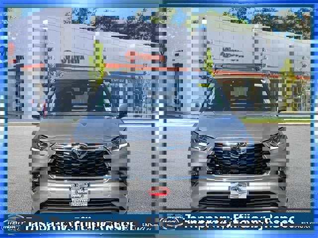 Used 2023 Toyota Highlander Platinum image 4