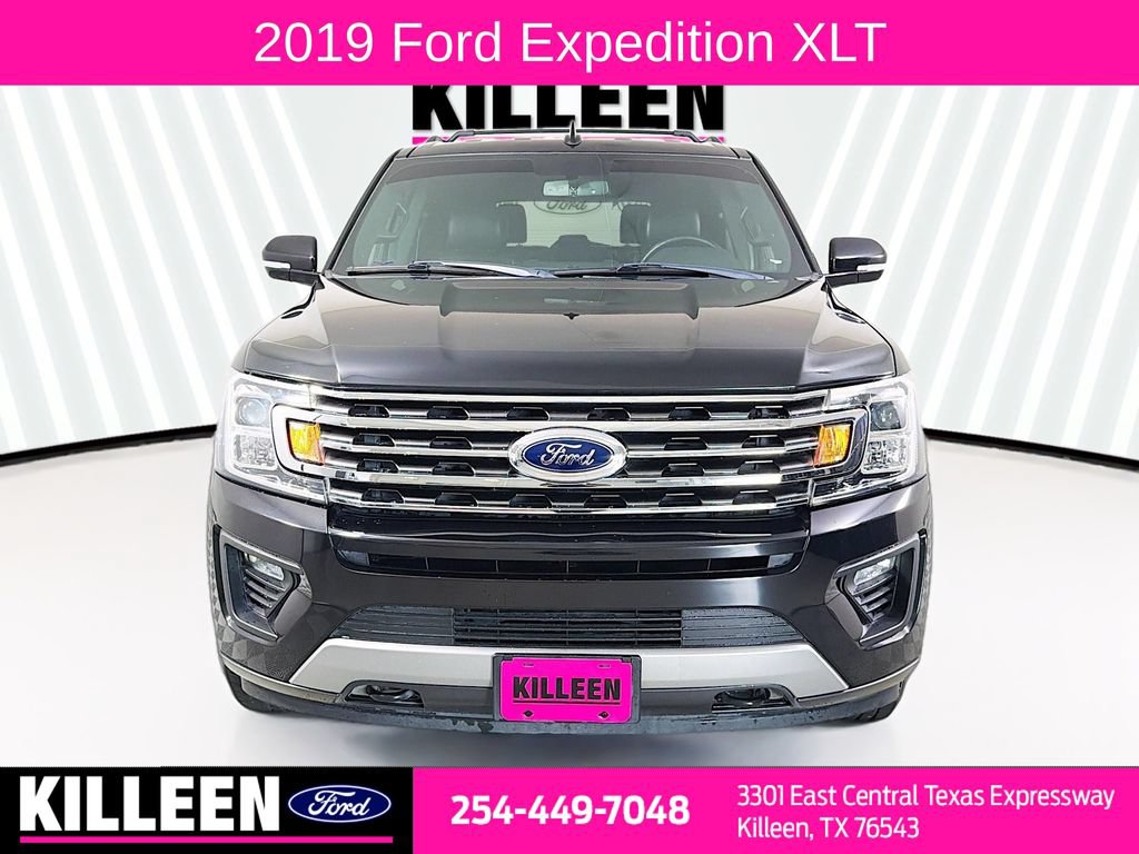 Used 2019 Ford Expedition XLT w/ Equipment Group 202A AWD/4WD image 2