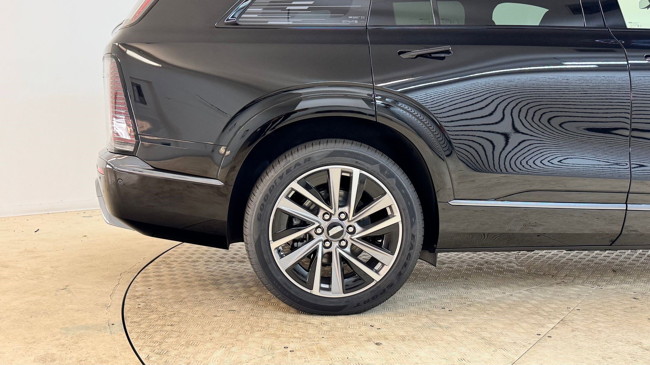 New 2026 Cadillac Vistiq Sport image 22