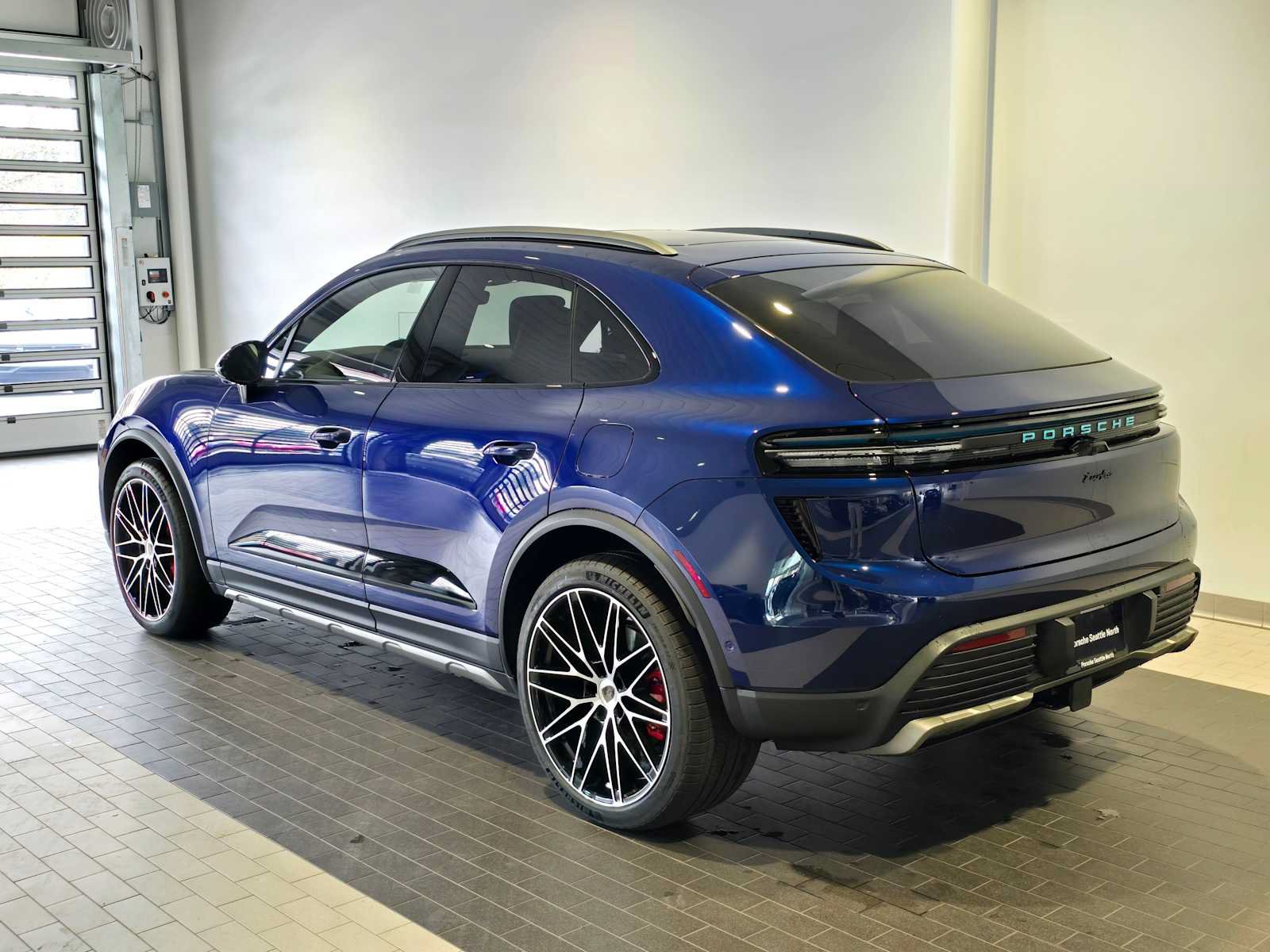 New 2026 Porsche Macan Turbo Electric AWD/4WD image 3