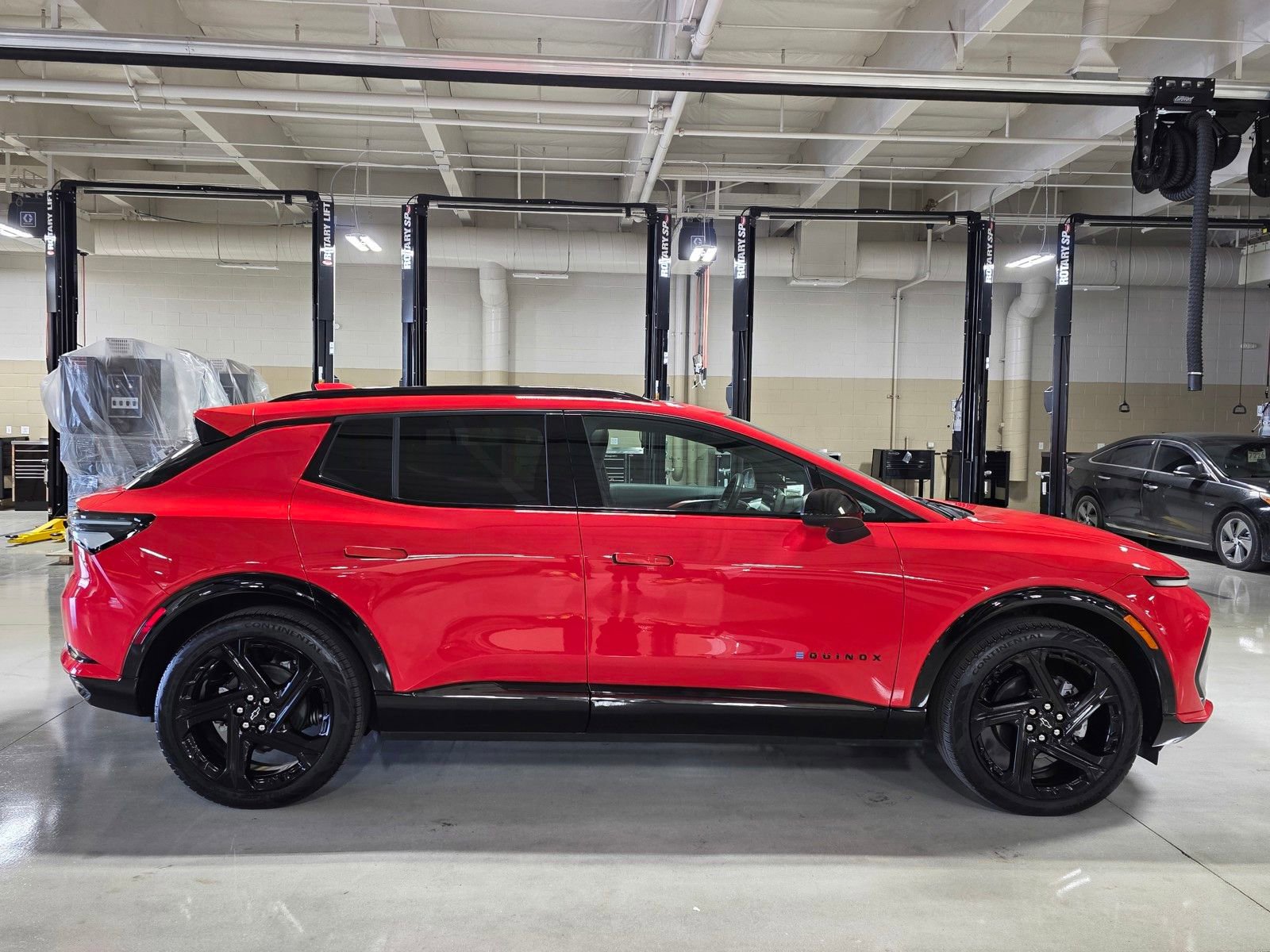 Used 2025 Chevrolet Equinox EV RS w/ Convenience Package II image 14