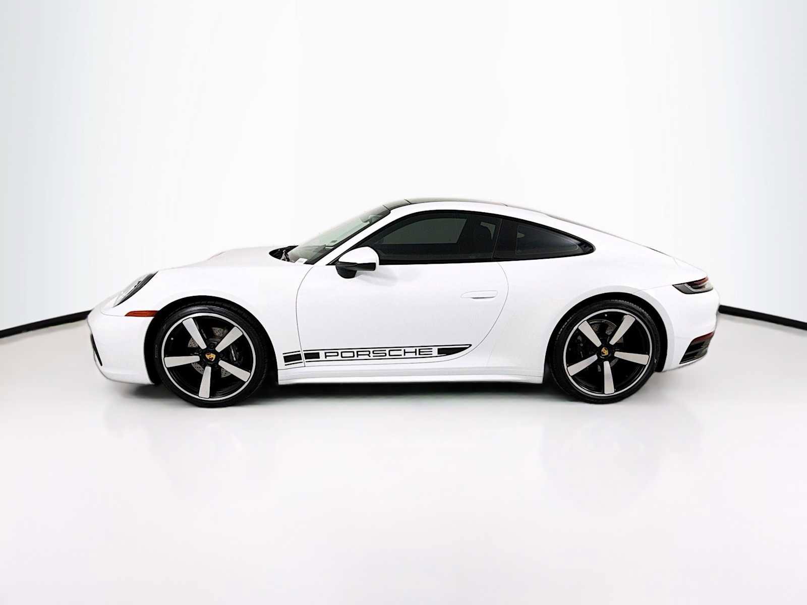 Certified 2020 Porsche 911 Carrera image 2