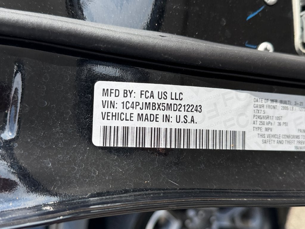 Used 2021 Jeep Cherokee Trailhawk w/ Trailer Tow Group AWD/4WD image 37