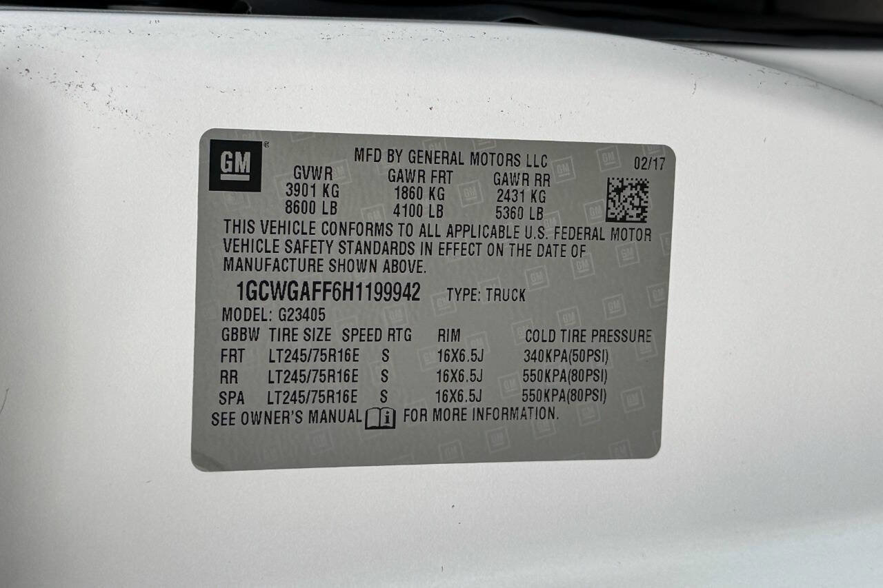 Used 2017 Chevrolet Express 2500 image 20