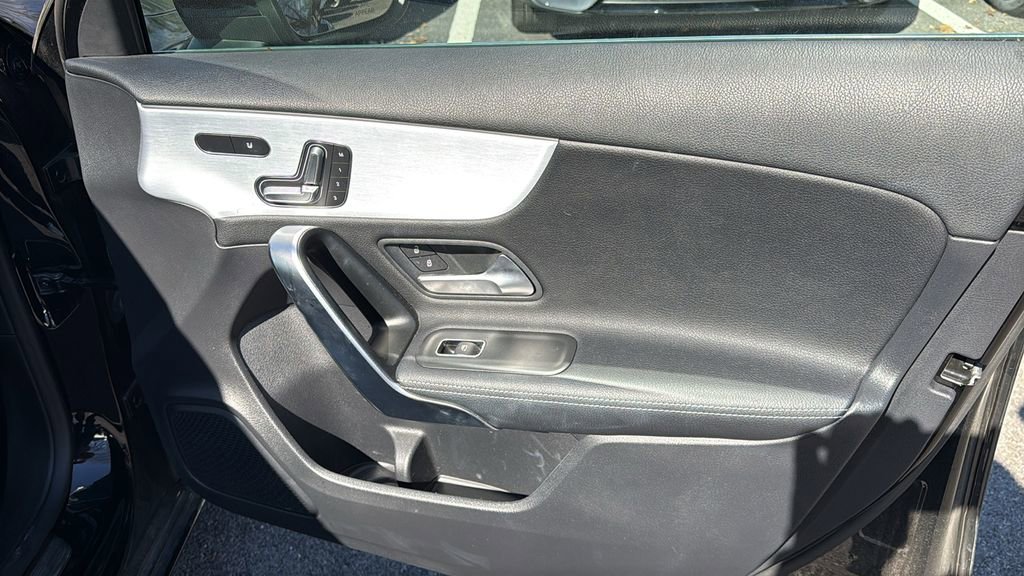Used 2021 Mercedes-Benz A 220 4MATIC image 11