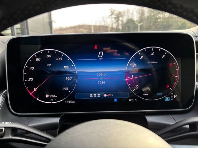 Used 2025 Mercedes-Benz GLC 300 4MATIC image 29