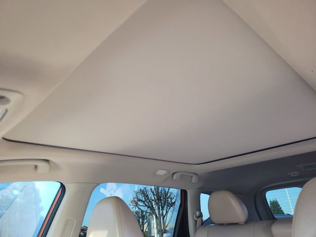 Used 2019 Nissan Rogue SL w/ Premium Package image 13