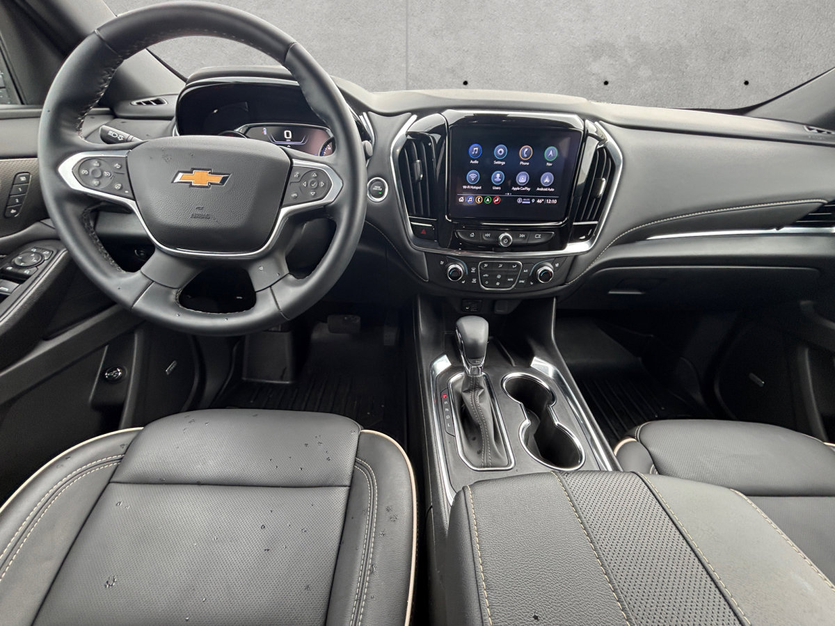 Used 2023 Chevrolet Traverse Premier image 21