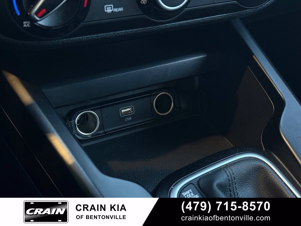 Certified 2025 Kia Soul LX w/ LX Technology Package FWD image 18