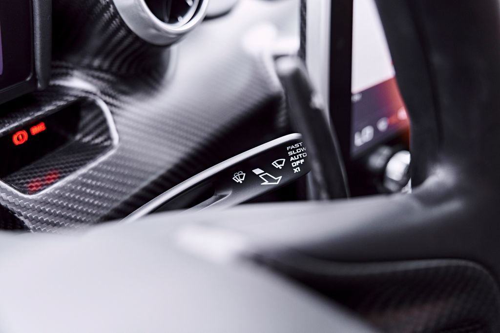 Used 2019 McLaren Senna RWD image 78