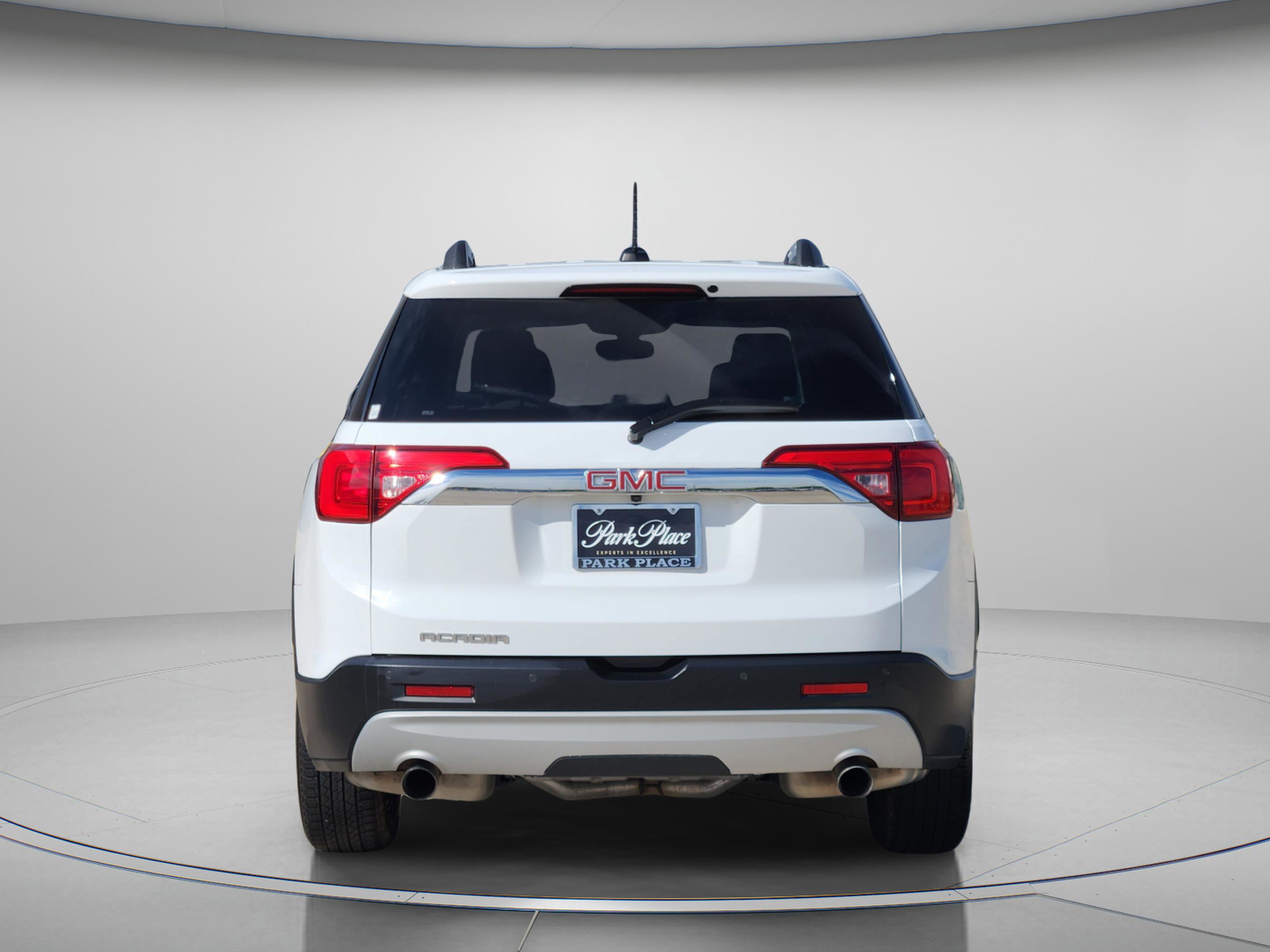 Used 2018 GMC Acadia SLT image 4